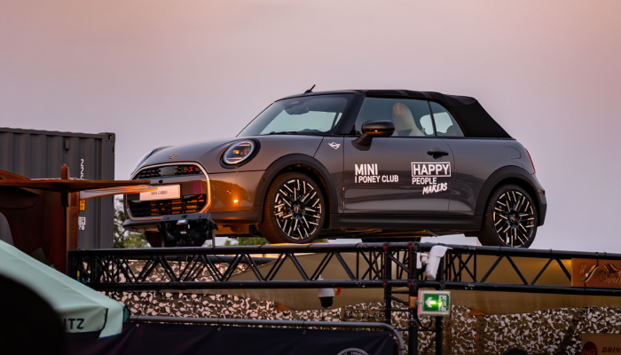 VIBREZ AVEC MINI AU CŒUR DU FESTIVAL DE MUSIQUE PONEY CLUB